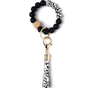 🆕NEW!🛍️ Animal Print Tassel Charm Bracelet Beaded Keychain